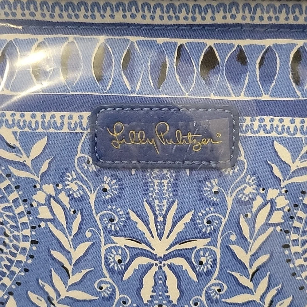 Lilly Pulitzer York Wristlet Pouch - Picture 2 of 5